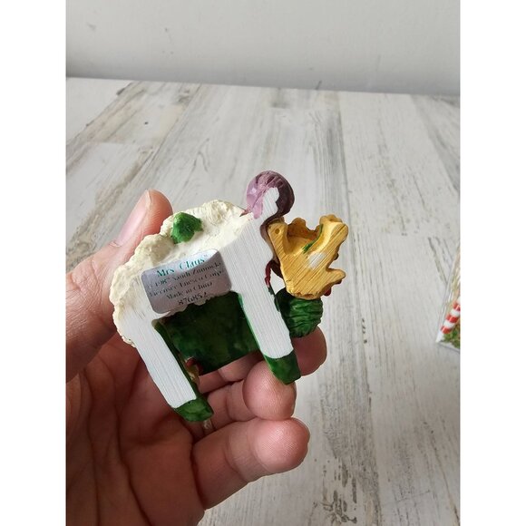 Enesco Mrs Claus North Pole elk village figurine zimnicki set cat rocking chair - Picture 10 of 10